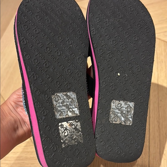 Skechers kids light up Rainbow Rhinestone Flip Flops size 1 - Picture 4 of 7